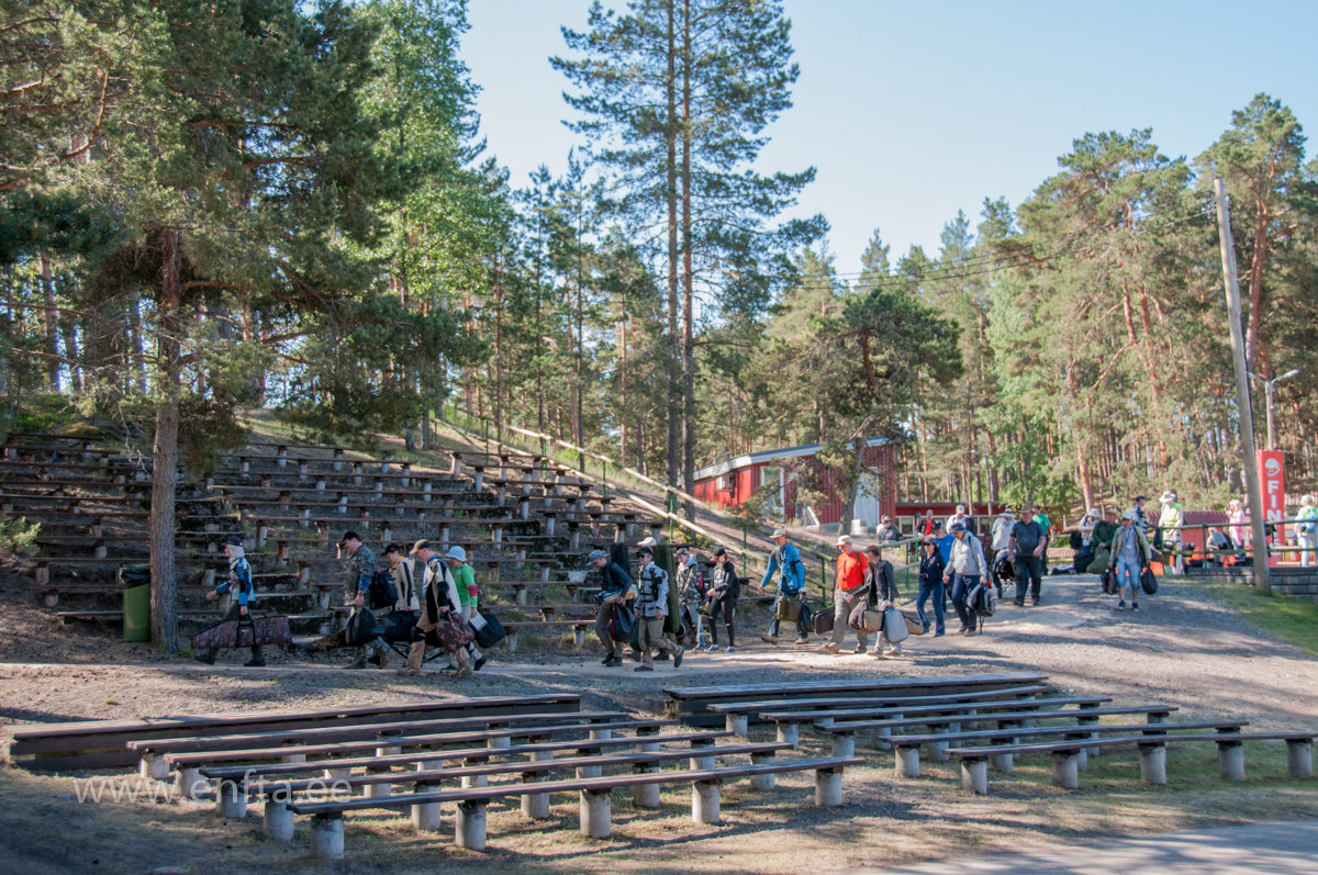 025 On our way to the course